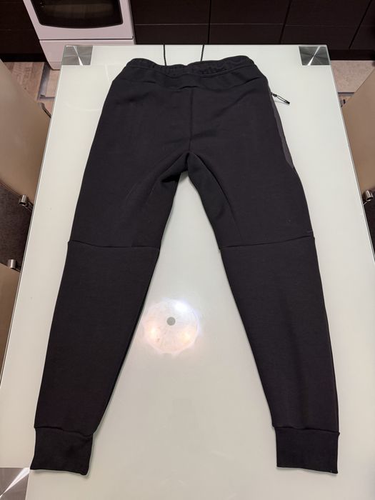 Мъжко долнище Nike Tech размер М ново!