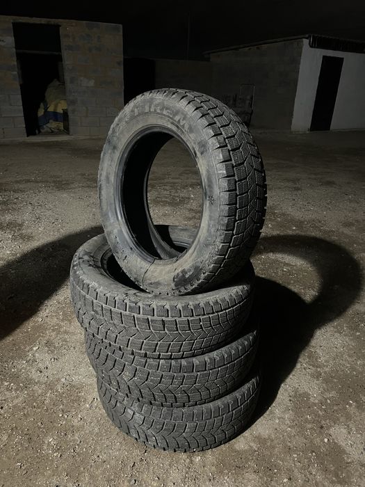 Шины комплект на 18 размер