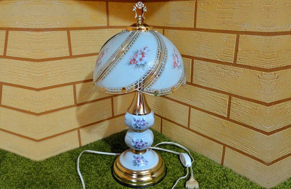 Две настольные лампы. Стиль Романтик. Производство Турция.