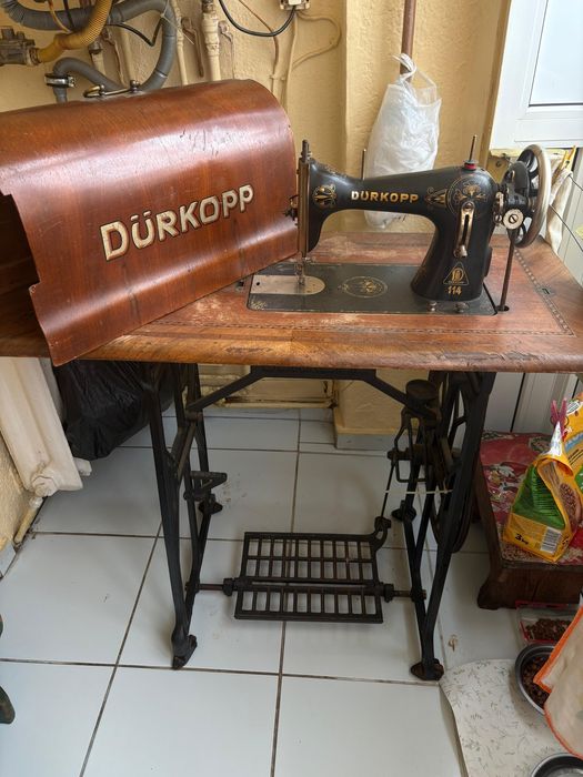 Mașina de cusut Durkopp din anul 1932 în stare de funcționare