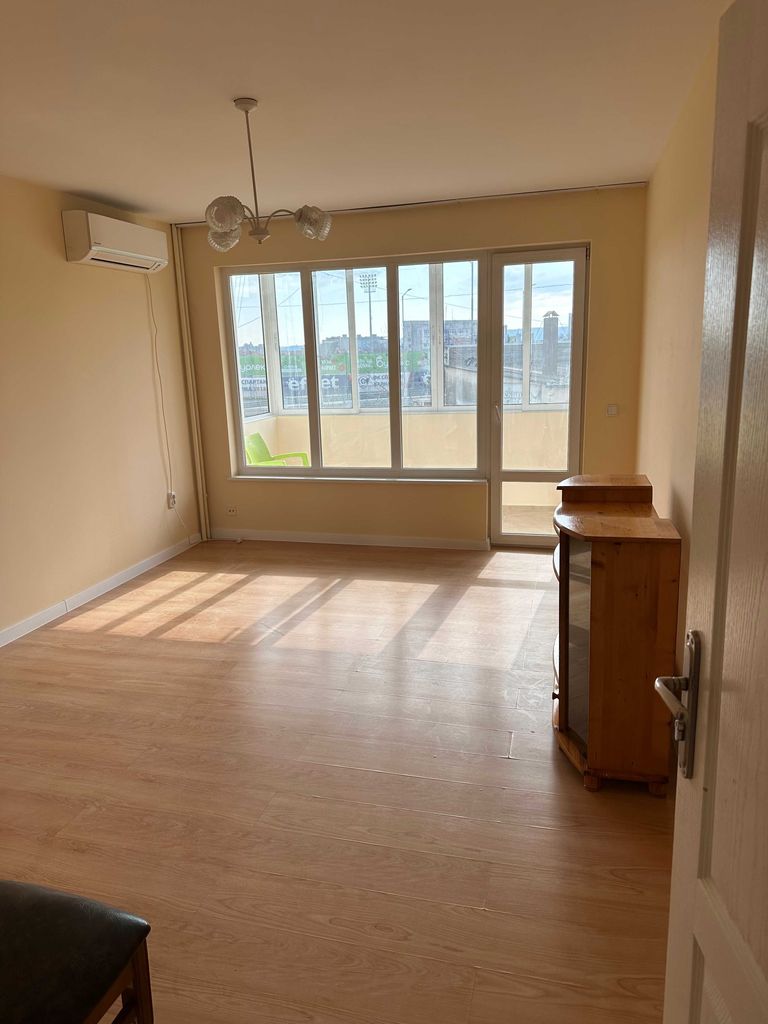 Дава се под наем Тристаен апартамент в Варна, Цветен квартал - 77 кв.м за 459 € - Снимка #5