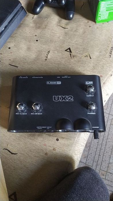 Внешняя студийная звуковая карта Line 6 POD Studio UX2