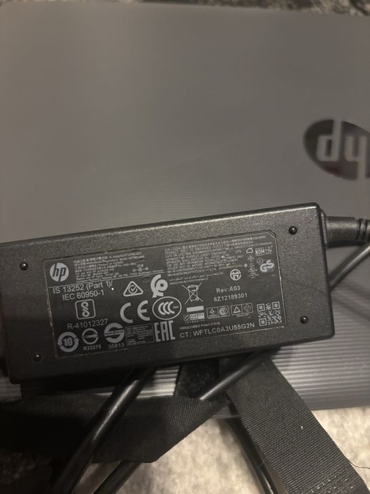 Laptop HP cu windows licentiat