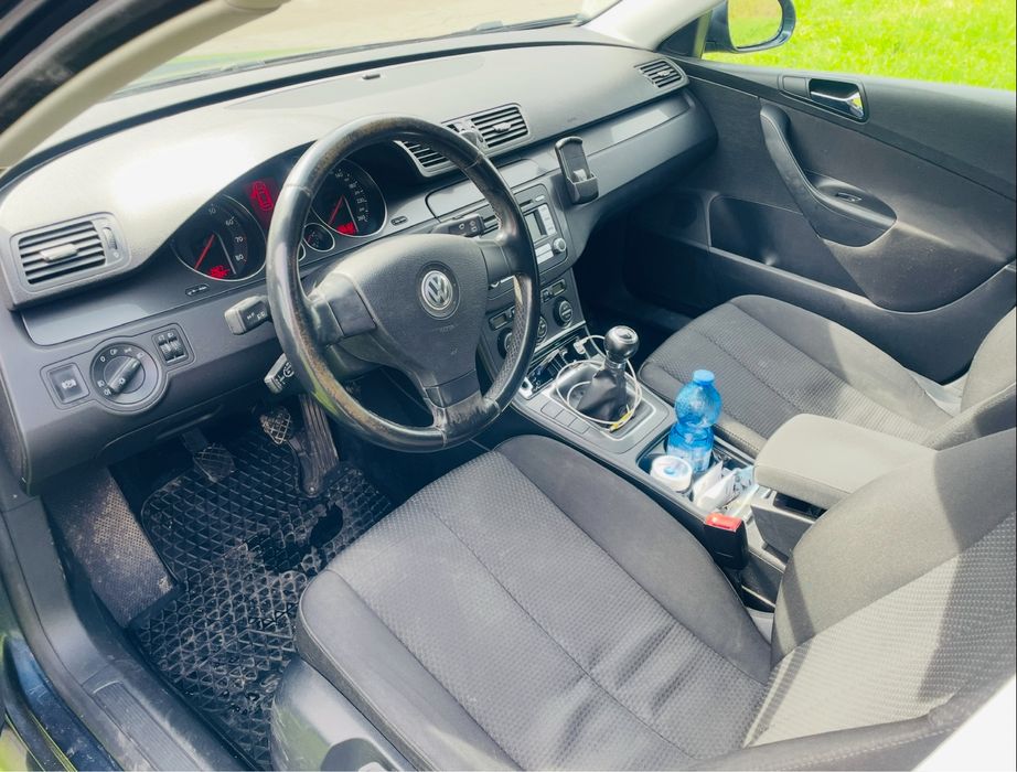Vand Volkswagen Passat 1.6 FSI 2007, manual