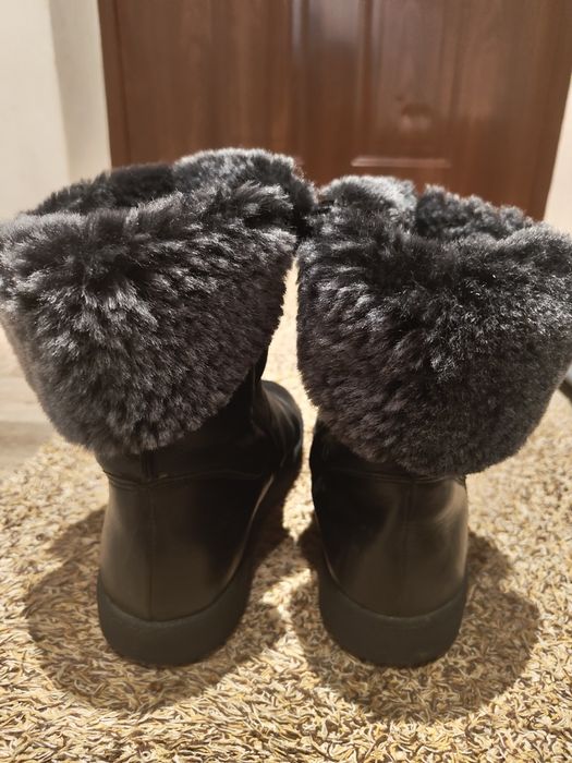 Caprise ботуши естествена кожа размер 39