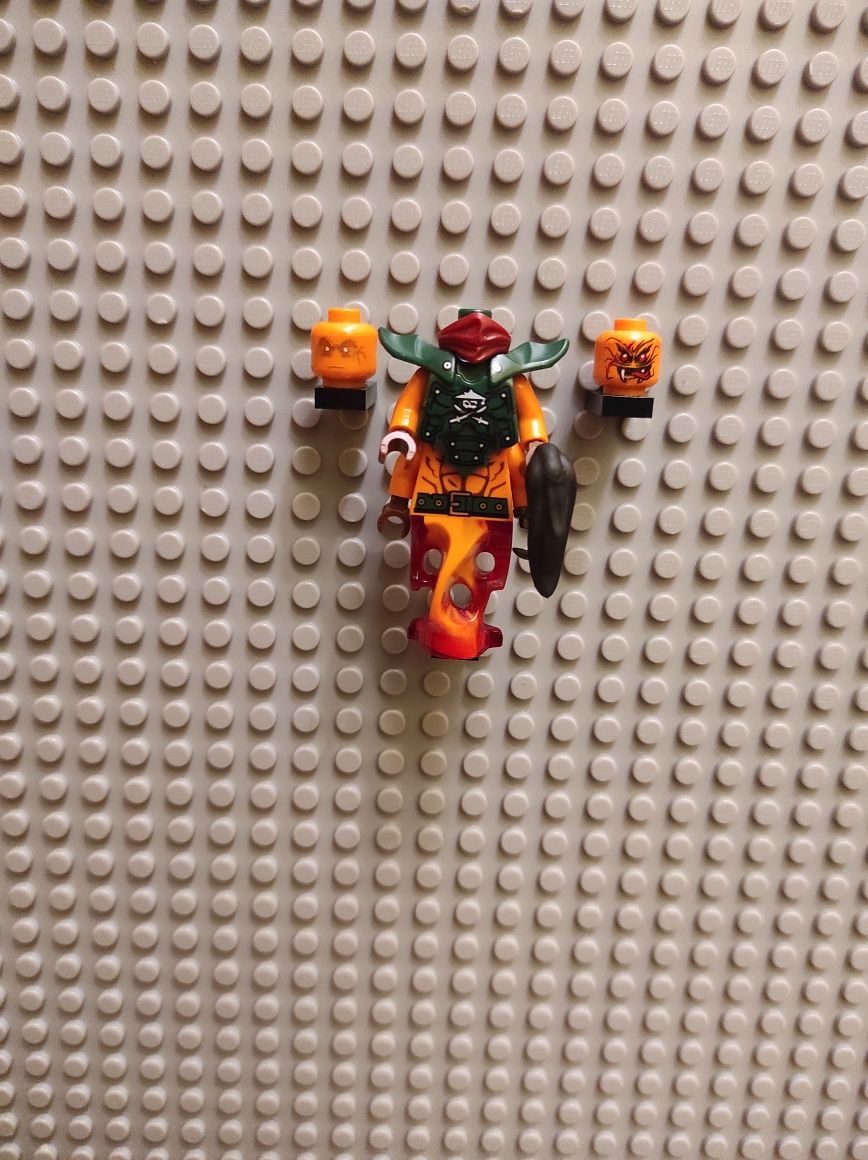 Lego Ninjago Minifigurine : Ash, Shade, Pixal, Acronix originale