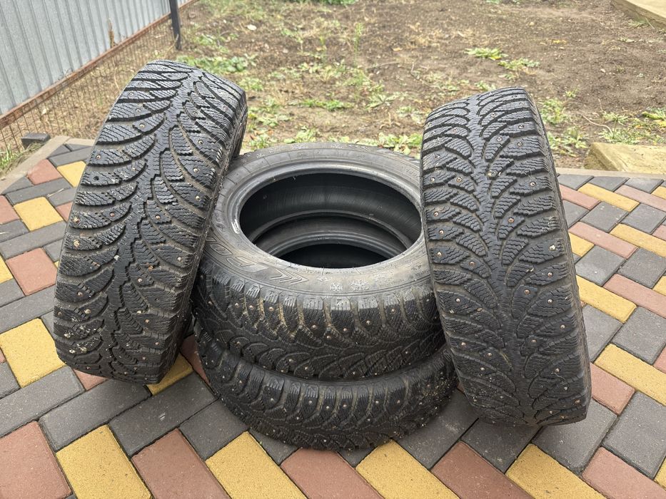 Продам зимнюю резину 195/65 R 15