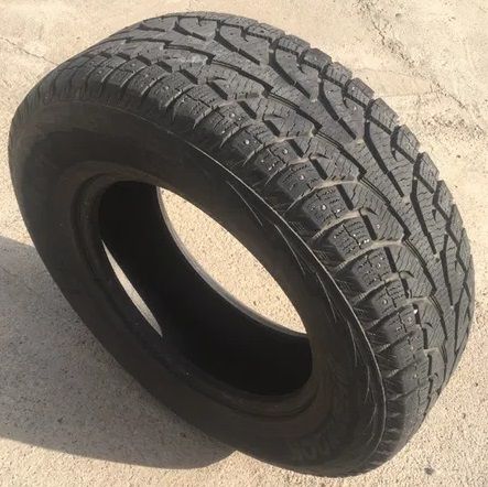 Hankook i*Pike RW11 с шипами зимние 235 . 65 . 17 104T