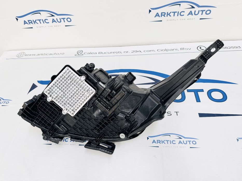 Far dreapta Full Led Matrix Range Rover Vogue  cod M8E2-13W029-HP