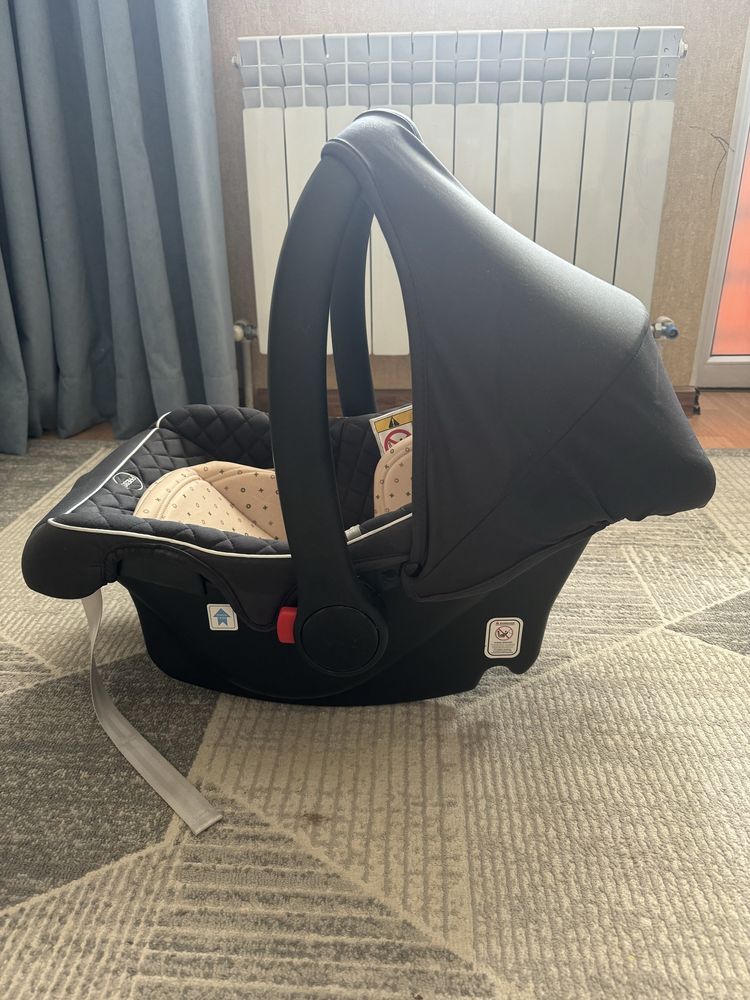 Авто кресло для новорожденных