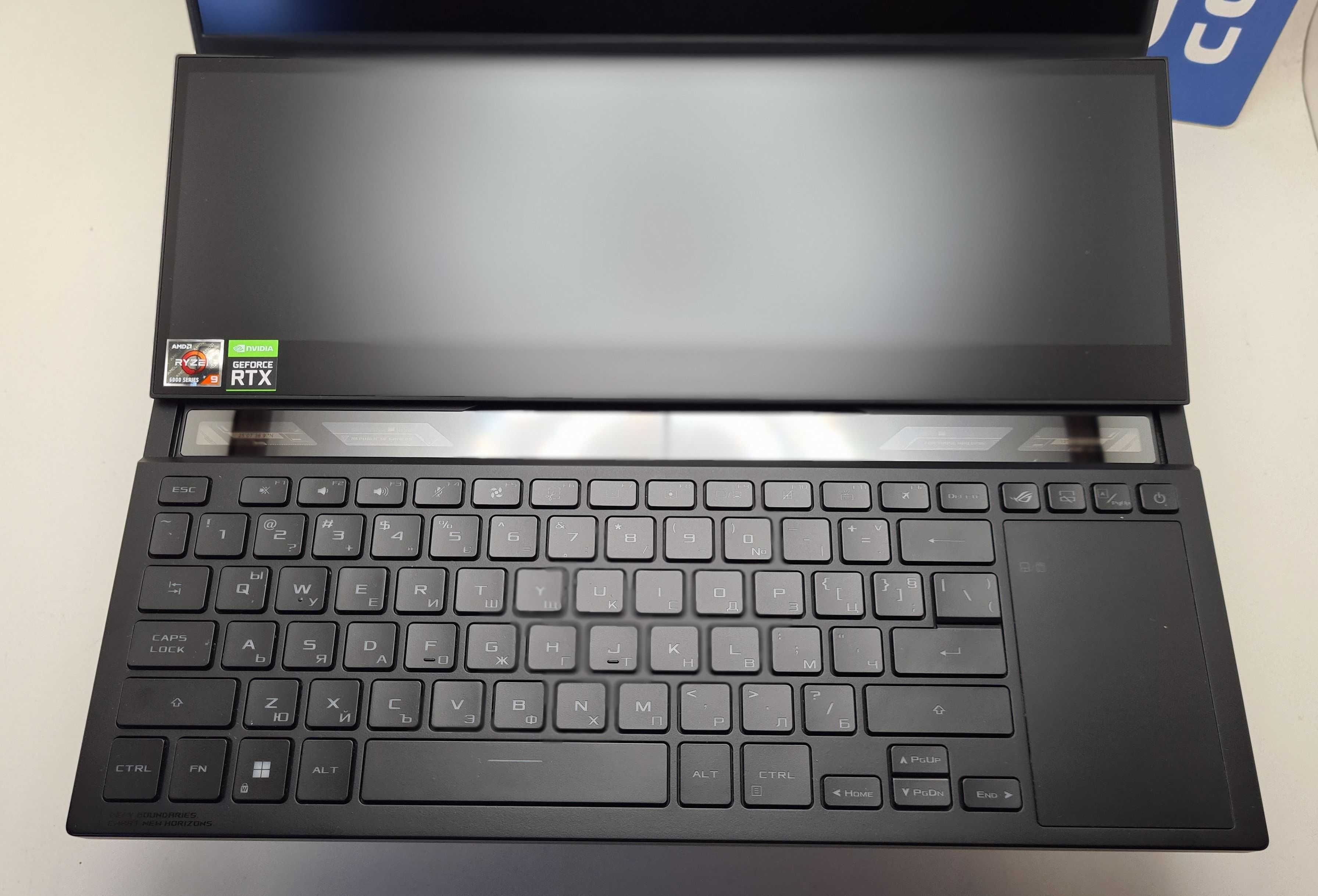 Asus ROG Zephyrus Duo 16 GX650RX Ryzen 9 6900HX/32GB/2TB SSD/RTX3080ti