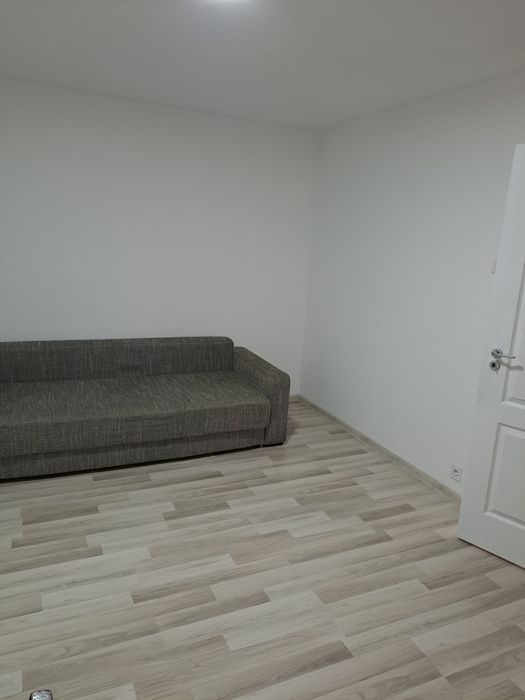 Inchiriez garsoniera