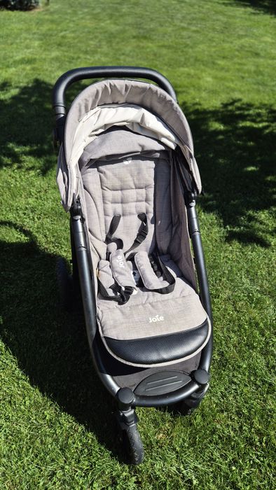 Vând cărucior Joie Mytrax Pro culoare gri