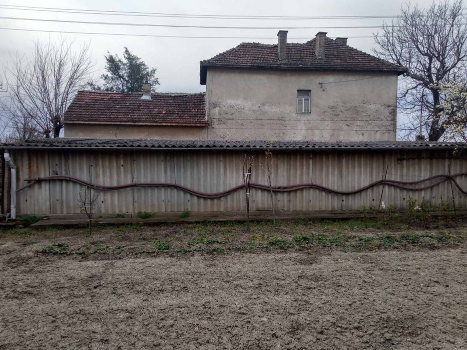 Продава се Къща в с. Долни Луковит, Област Плевен - 900 кв.м за 32 €/кв.м - Снимка #4