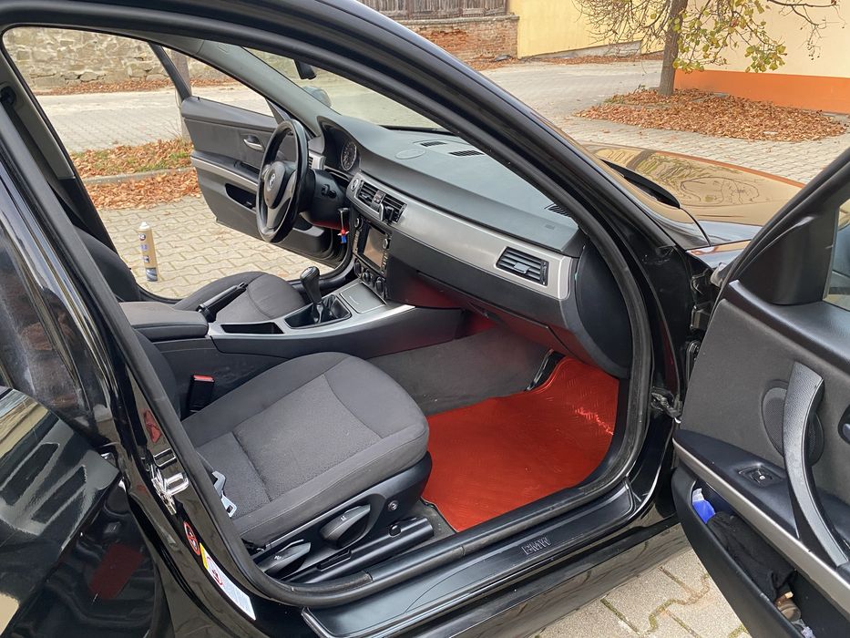 Bmw E90 Paket M 2.0 benzina 150Cp 6+1 viteze 2007 Euro 4 Proprietar