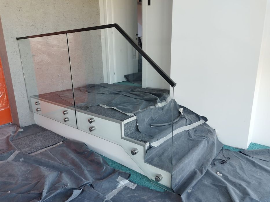 Reduceri de vara! Balustrada din sticla securizata