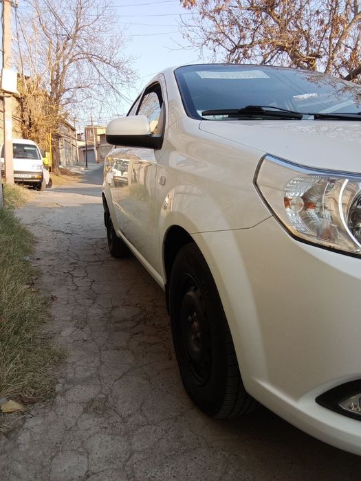 Srocno nexia 3 sotiladi