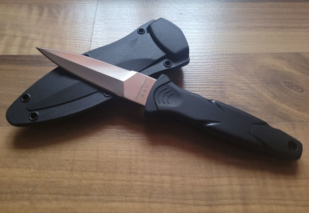 Cuțit Smith & Wesson SWHRT3