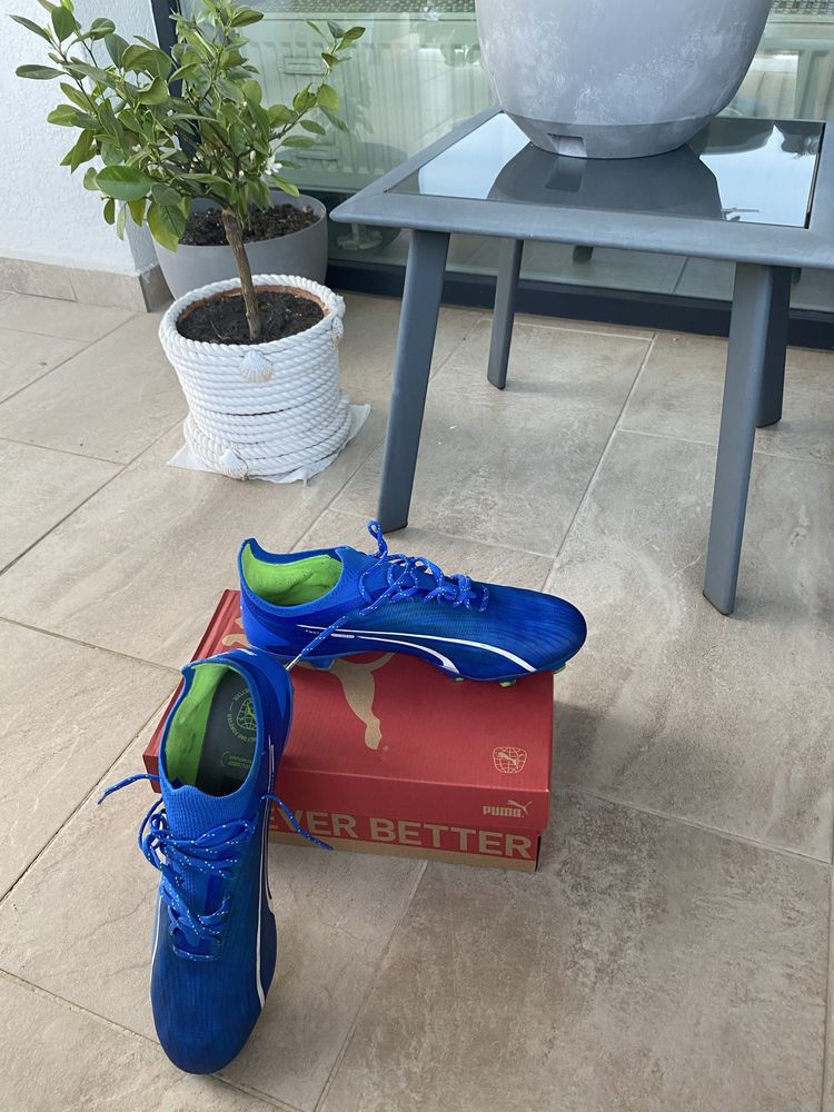 Ghete fotbal puma ultra ultimate