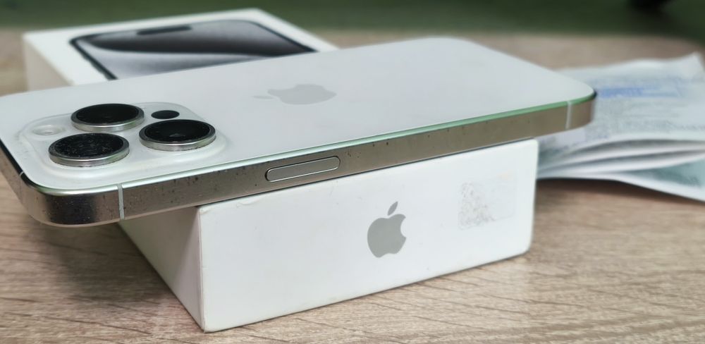 •Като нов•iPhone 15 Pro 256GB