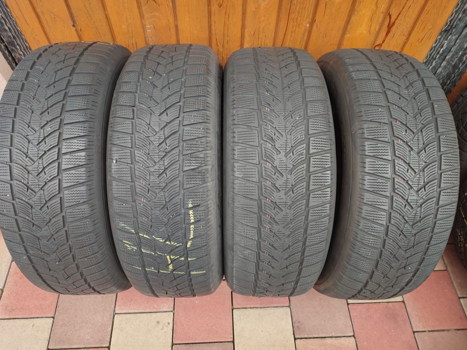4xCauciucuri de iarnă 235 65R17 104H DUNLOP WinterSport 5 2018