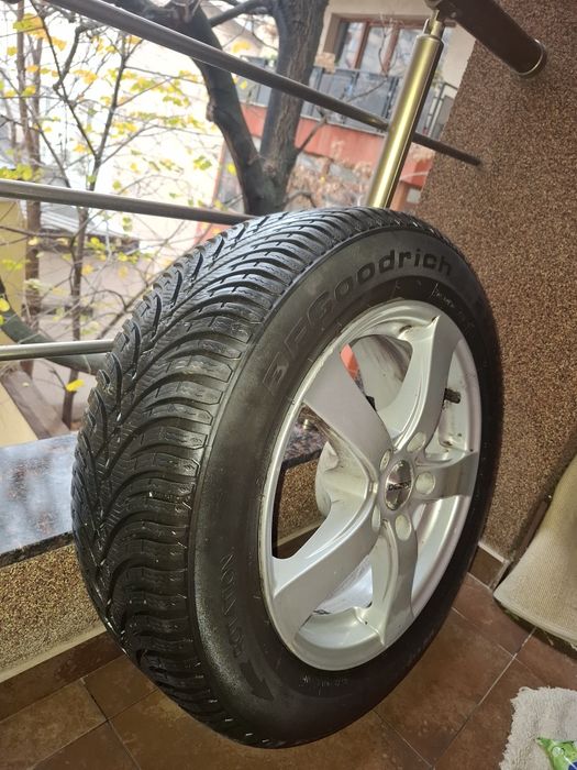 anvelope roti iarna mercedes E 200  bf goodrich 205 60 R16