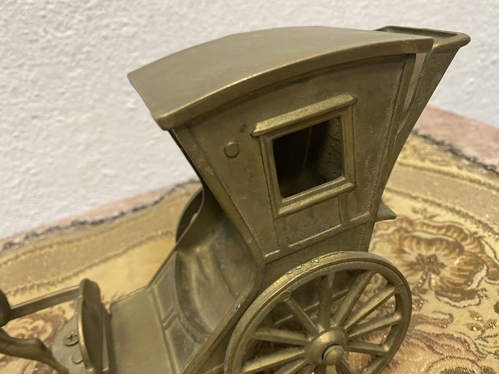 Стара английска  каляска от месинг