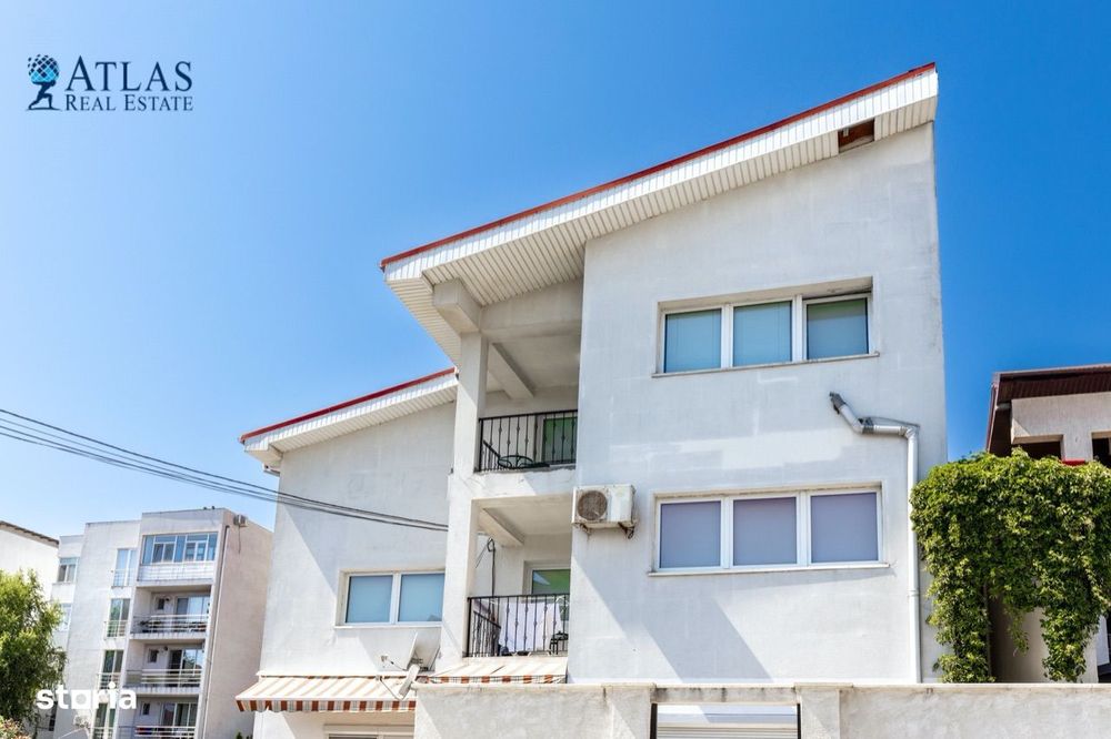 Duplex 5 camere in vila, curte, anul 2008, Mamaia Nord