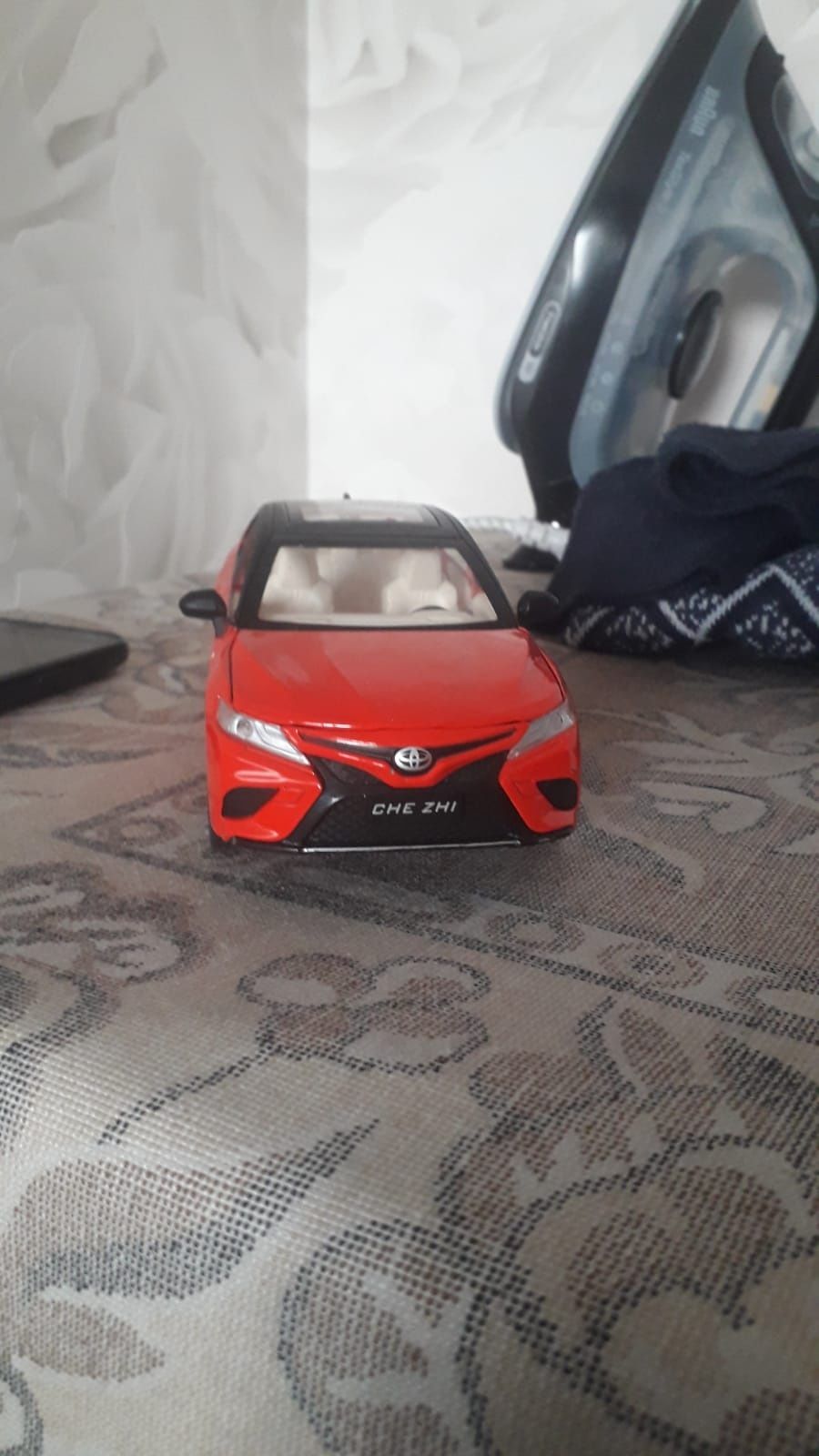 Продаю машинку новую