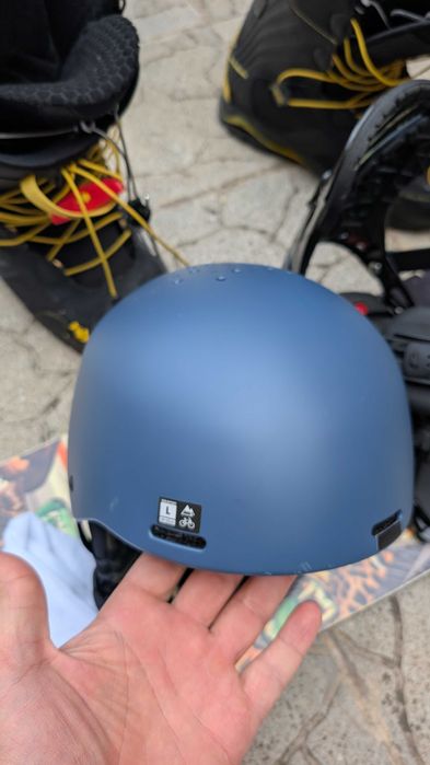 Snowboard оборудване, Libtech,Burton, Northwave, Drake, очила и каска.