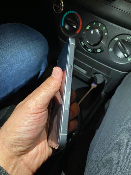 iphone 15 pro natural titanium