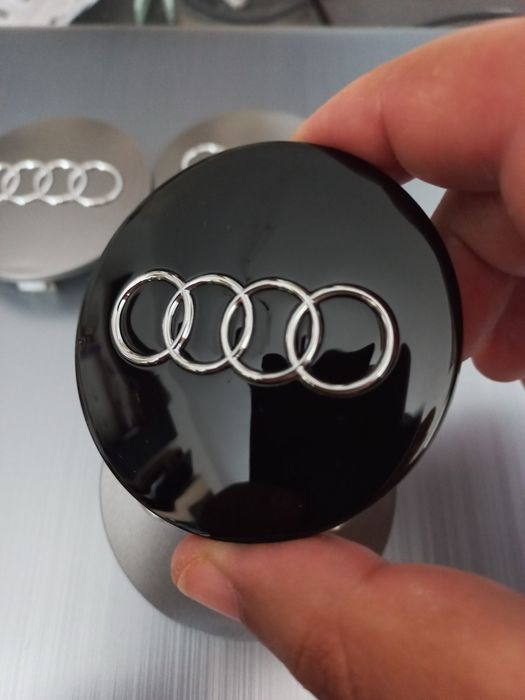 Audi- set 4 capace pentru jante aliaj