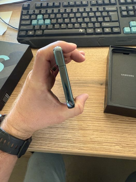 Samsung S22 bine intretinut