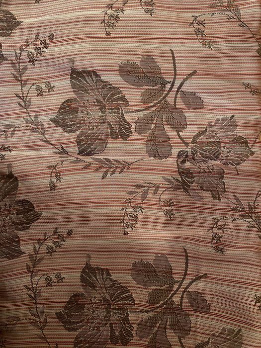 Продам шторы материал разный