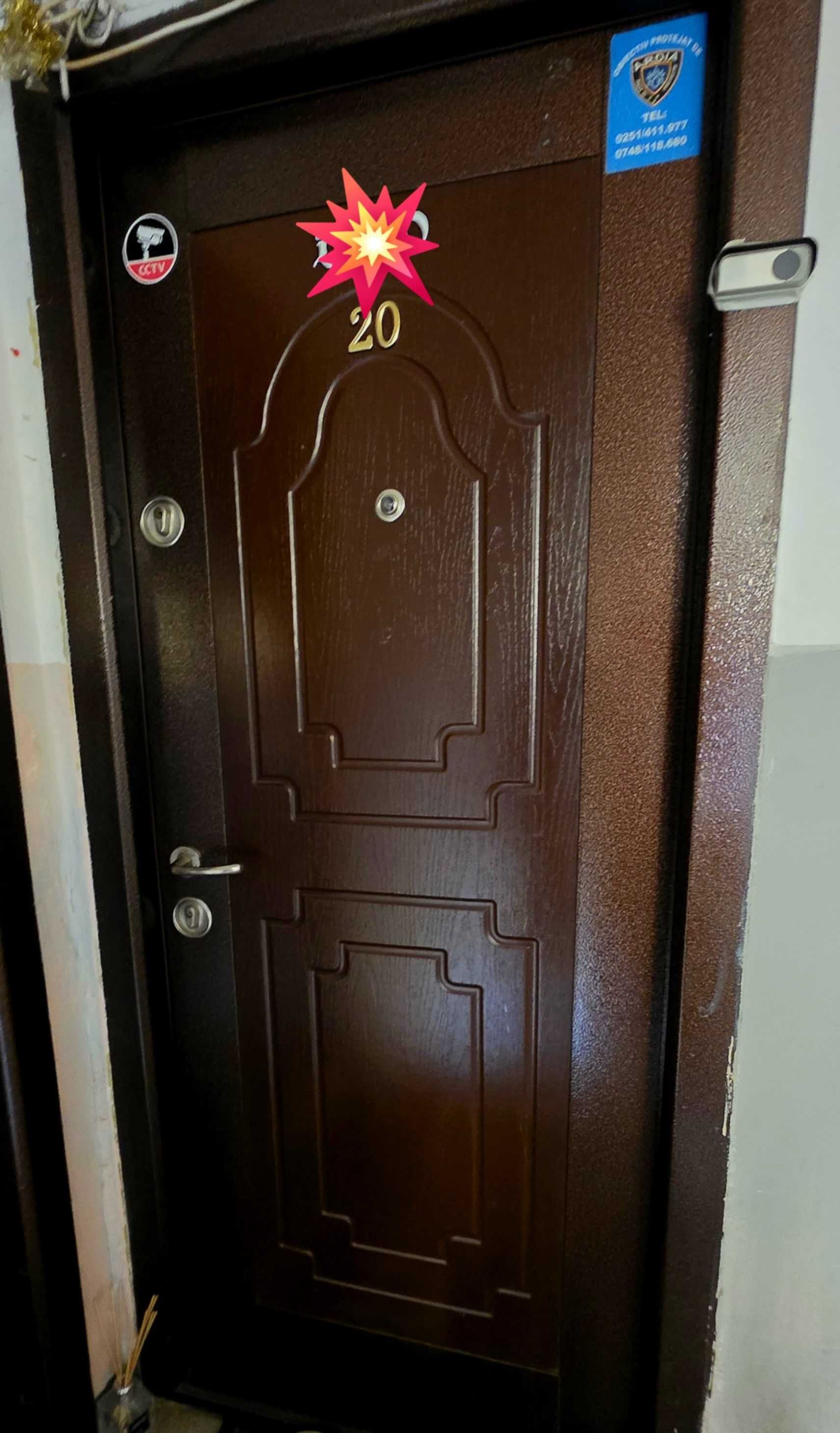Vând apartament complet mobilat Valea roșie!