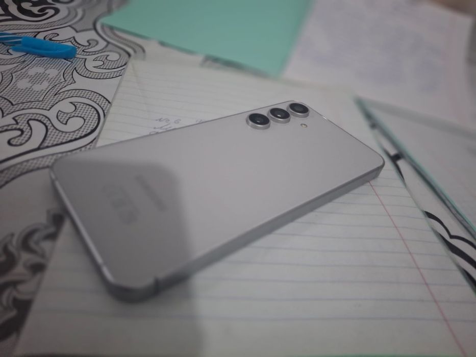 Samsung s24 fe 8/256gb