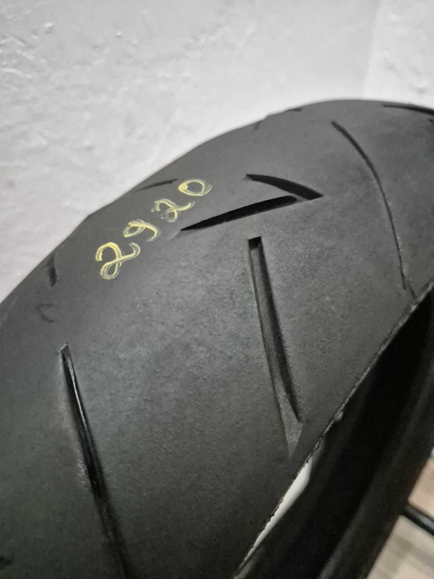Anvelopa moto 130 80 18 Continental contiroadattack 2 dot 2920