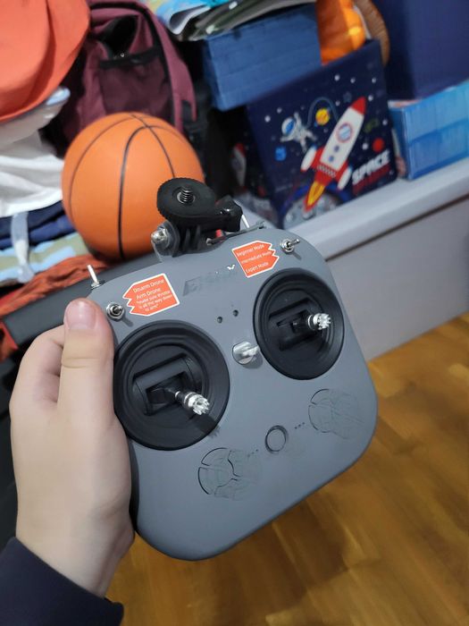 dronă cu Vr și cu toate acesorile nevoite