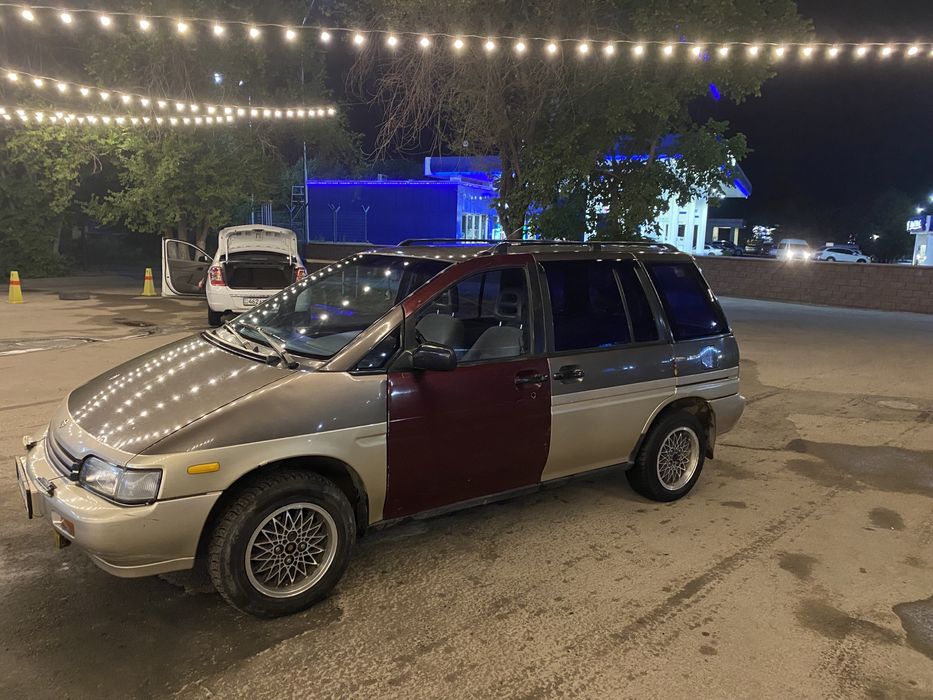 Ниссан прерия 1992