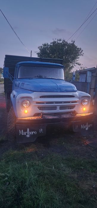 Продам зил в хорошем состоянии.