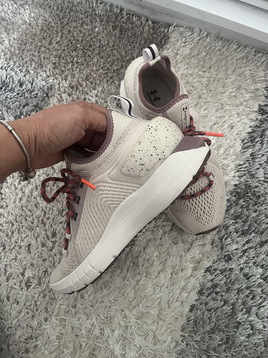 Дамски маратонки Under Armour