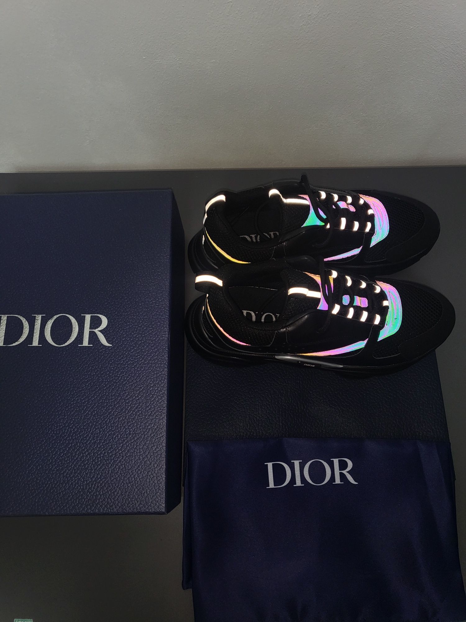 Christian Dior B22