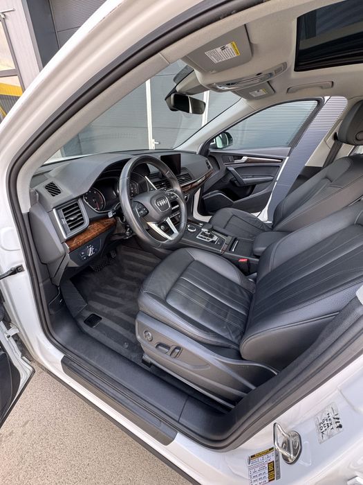 Ауди Q5 2,0 TFSI 2020