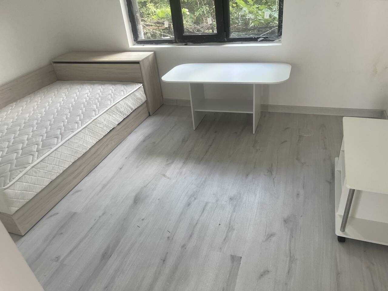 Продава се Къща в Карнобат - 70 кв.м за 1143 €/кв.м - Снимка #2