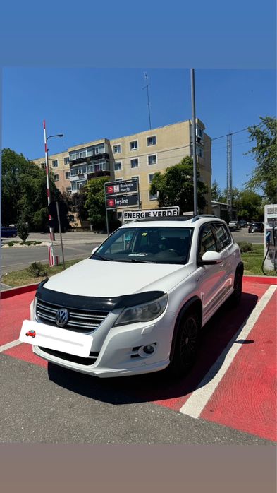 Volkswagen Tiguan 4x4 Automat 2.0 TDI R-Line Interior & Exterior