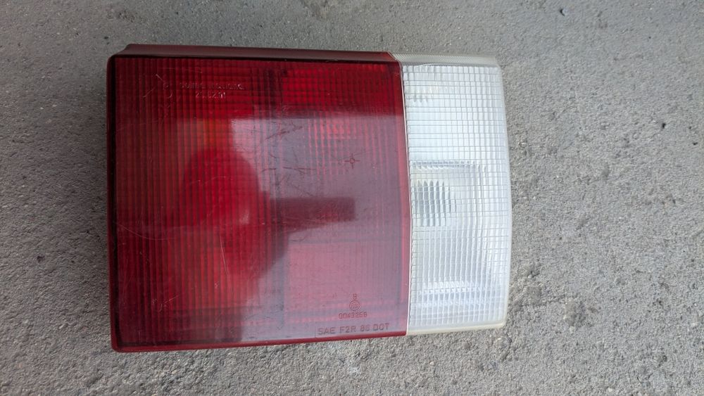 Задние фонари Ауди 80