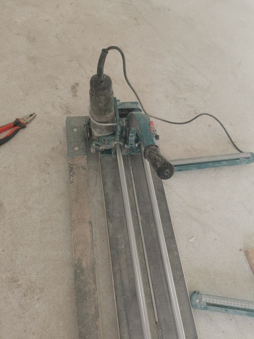 Mașina de tăiat gresie