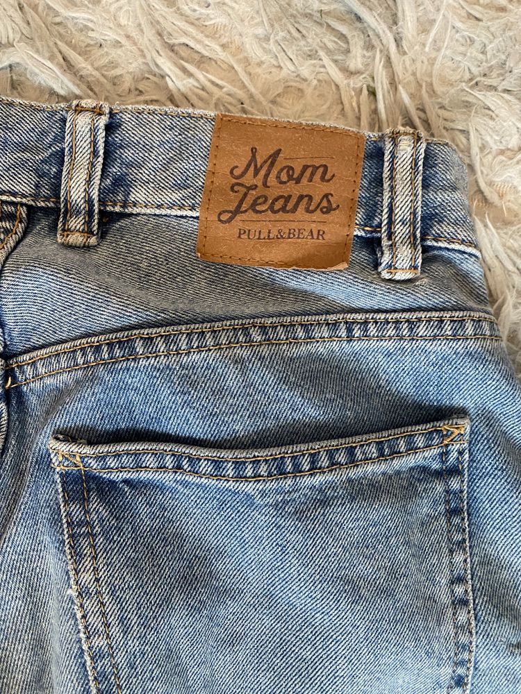 Blugi Mom jeans Pull&bear marimea 32 dama
