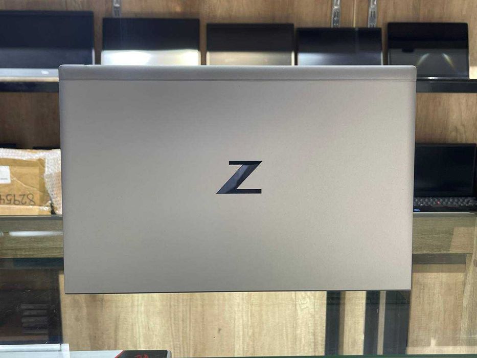 HP ZBook Firefly 15 G8 Core i7-1185G7 ram 16 ssd 256 Quadro T500 4gb