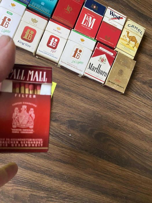 Продавам различни комплекти кибрити